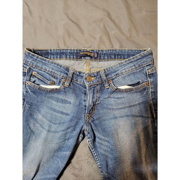 Levis Low Rise Jeans Size 7m 